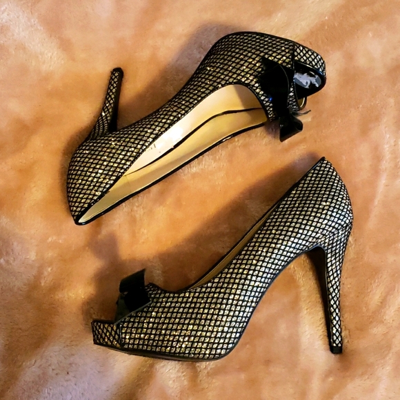 Nine West Shoes Nine West Shimmery Black And Gold Heels Poshmark